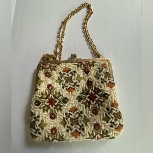 Fine Tapestry Art Cream Fabric Pearls Kiss Closure Handbag